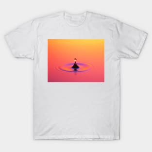 Water drop impact (A180/0083) T-Shirt